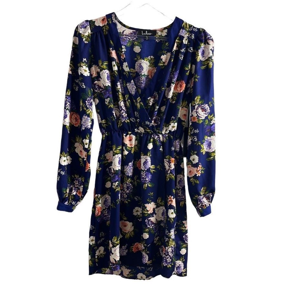 Lulu’s That’s A Wrap Navy Blue Floral Print Long Sleeve Wrap Dress NWT small - Picture 4 of 11